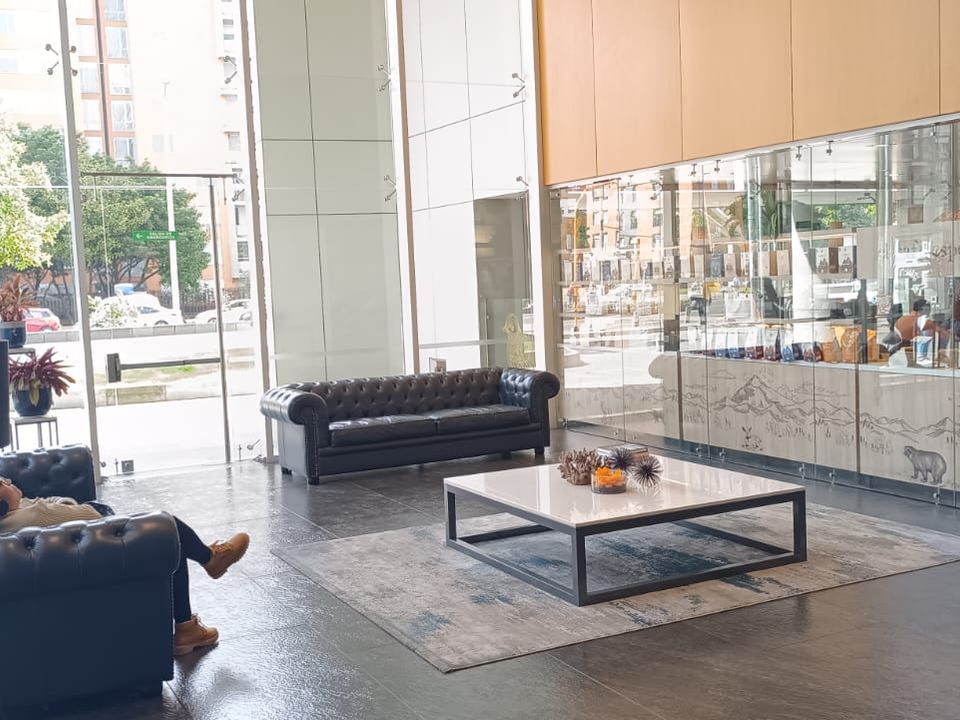Mazurén Conjunto Comercial, Oficina 706
